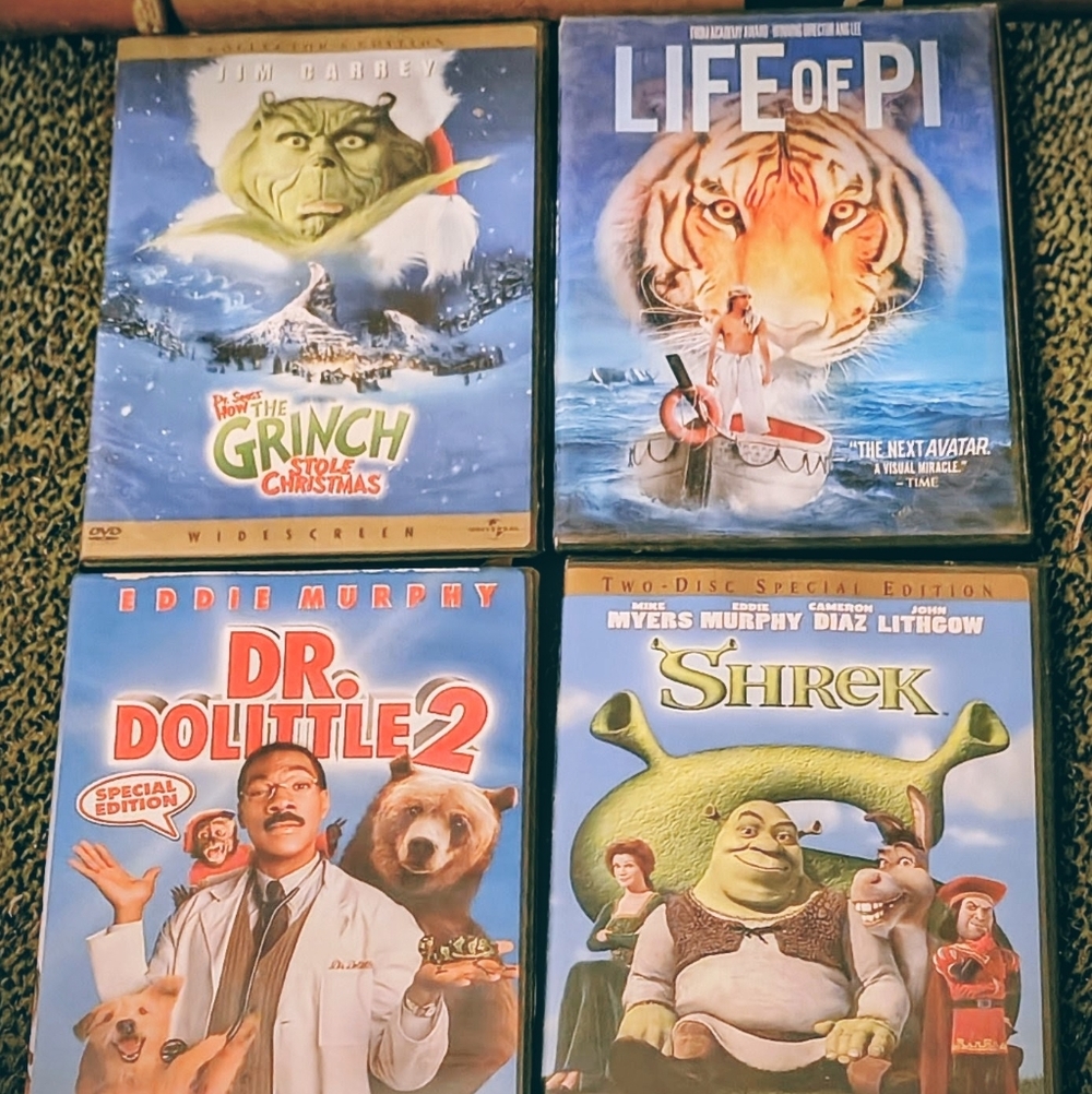 Boxed DVD Lot — Family Movie Collection (Blue Covers)